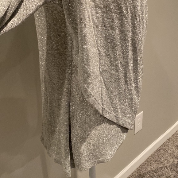 1.State Draped Cross Front Top Size: S - Picture 7 of 16